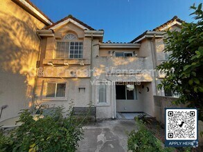 Building Photo - 556 N 5th St