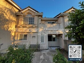 Building Photo - 556 N 5th St