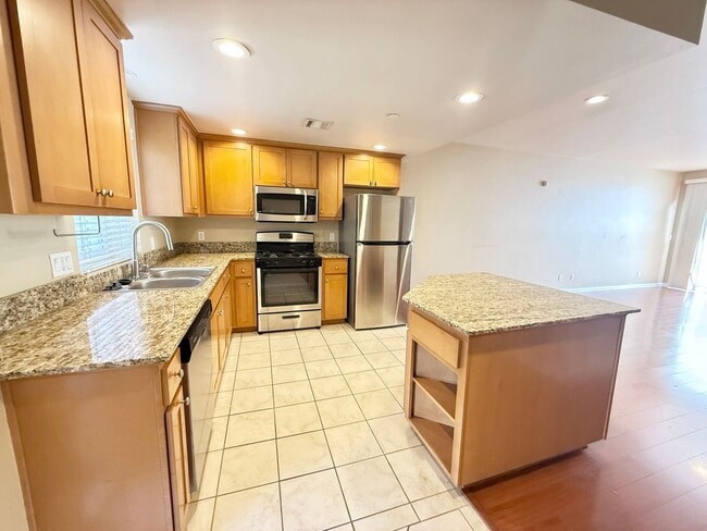 Building Photo - 4609 Kester Ave