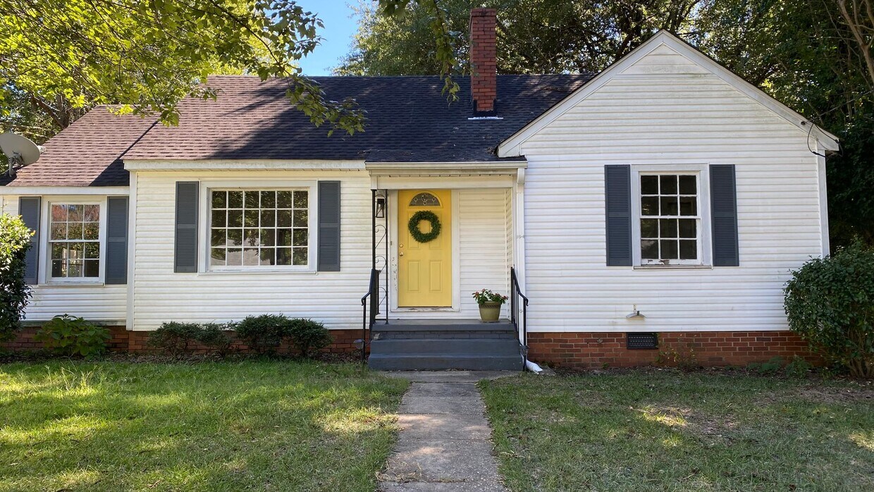 Two bedroom one bath! - Two bedroom one bath!