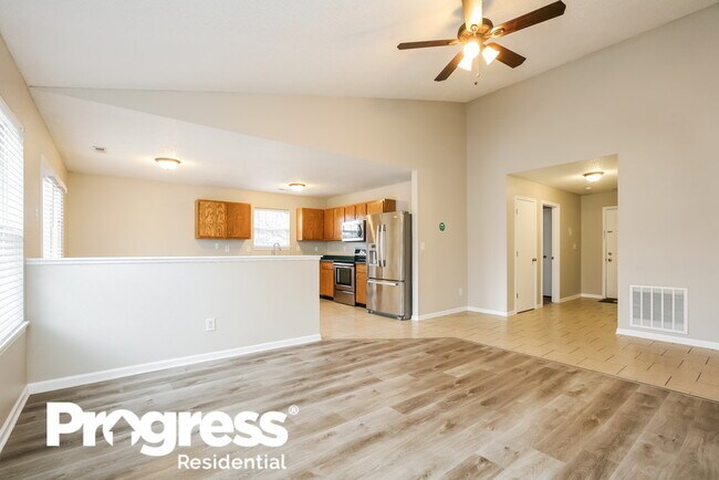 Building Photo - 9796 Thomas Ln