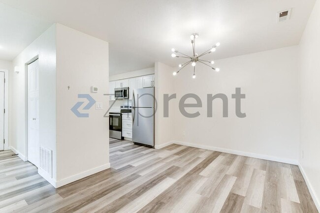 Building Photo - 3002 M Dr NE