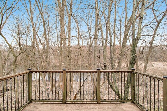 Building Photo - 3322 Pine Bluff Ln