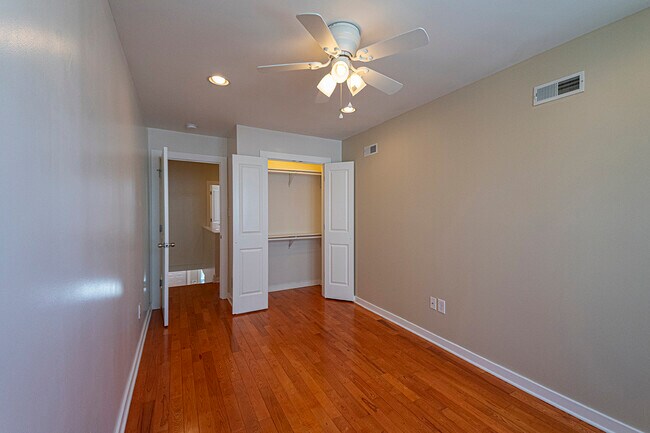Building Photo - 2129 Earp St