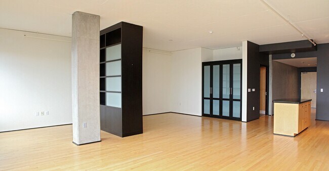 Foto del edificio - Pearl District Gem! Stunning, Airy Loft-St...