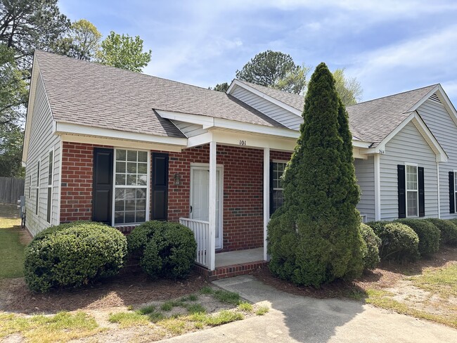 Building Photo - 7614 Gresham Hills Dr