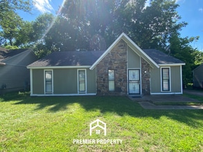 Building Photo - 3833 Kerston Dr