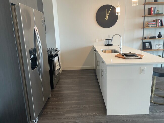 Foto del edificio - 4407 N Clarendon Ave
