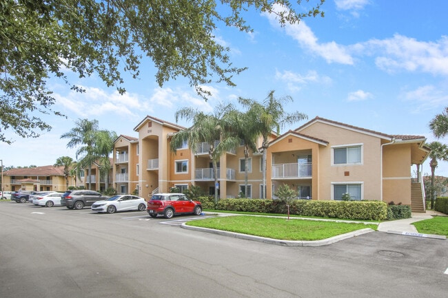 Building Photo - 291 SW Palm Dr