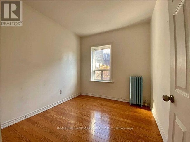 Building Photo - 555 Palmerston Ave