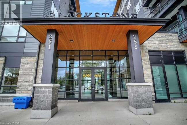 Building Photo - 255 Northfield Dr E