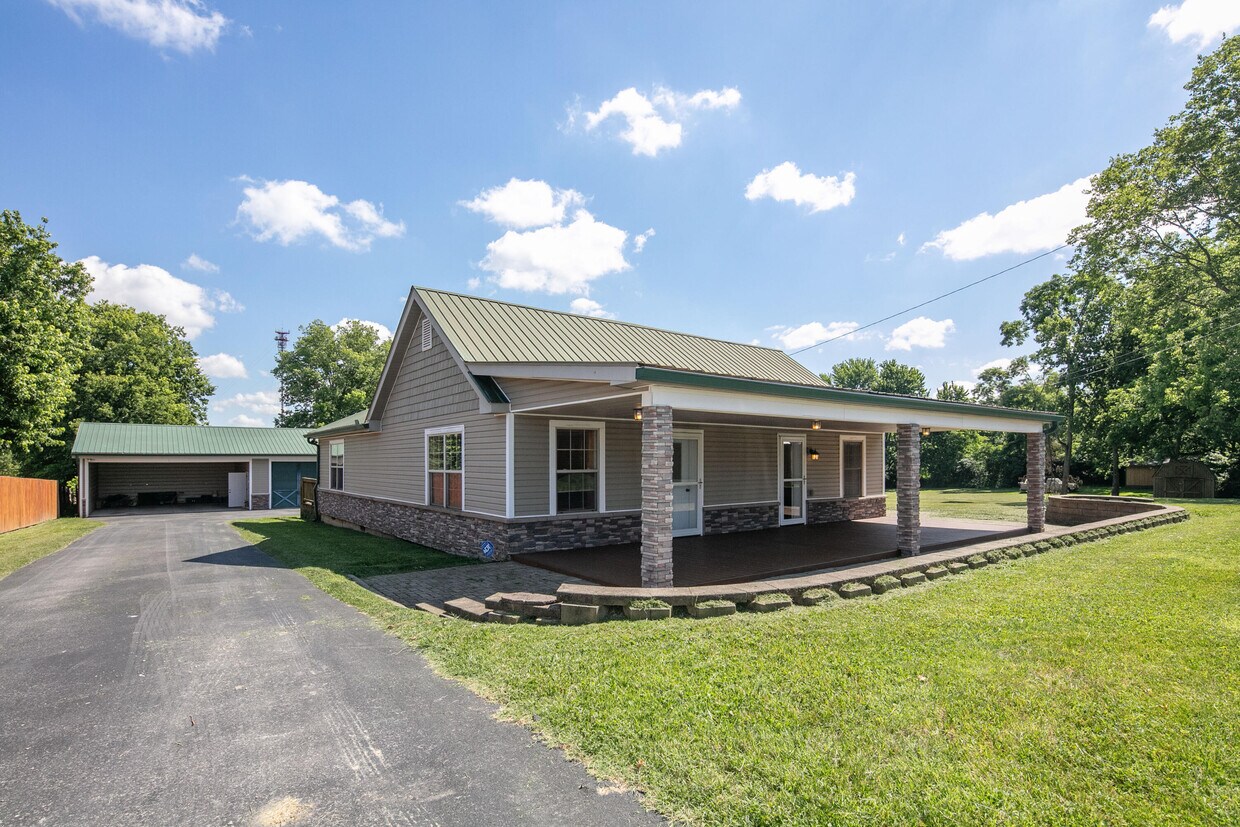 Primary Photo - 314 Russell Cave Rd