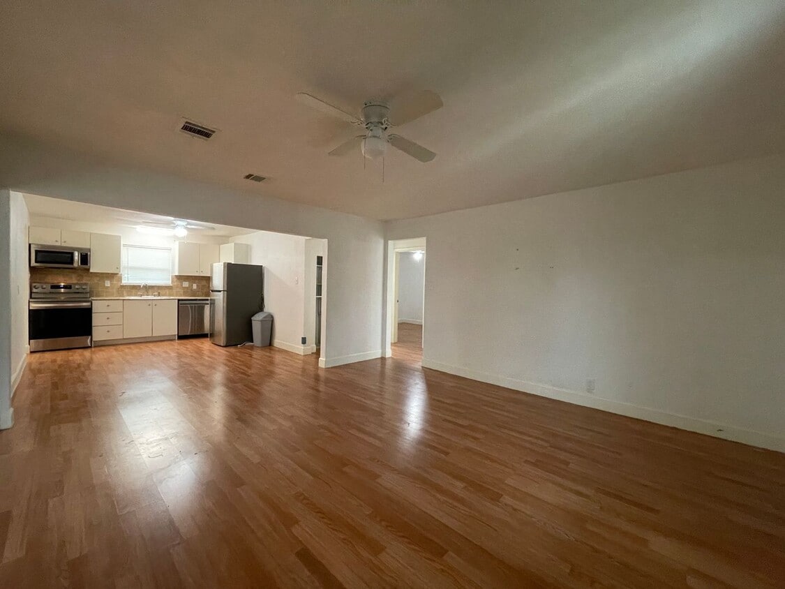 2 Bedroom 1 Bath Home in Fort Worth - 2 Bedroom 1 Bath Home in Fort Worth