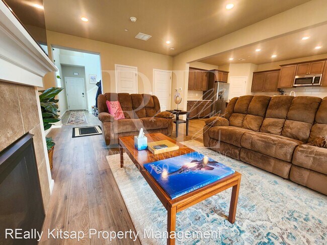 Building Photo - 4 br, 2.5 bath House - 1502 Baker Heights ...