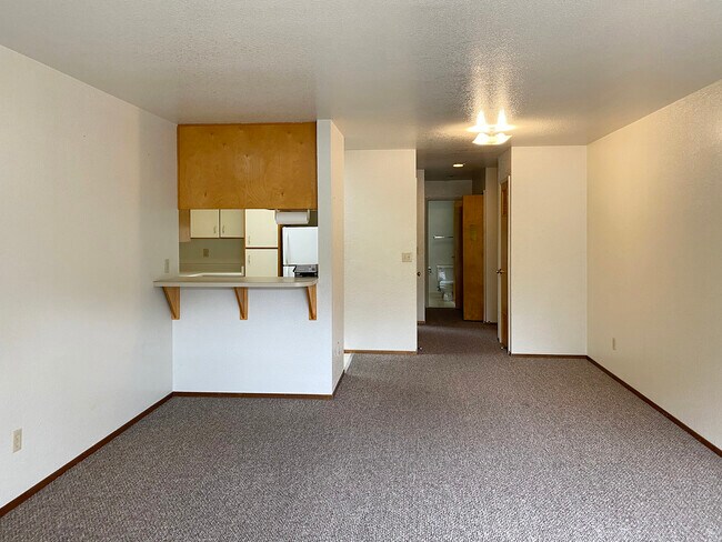 Living Area - 851 Bayside Rd