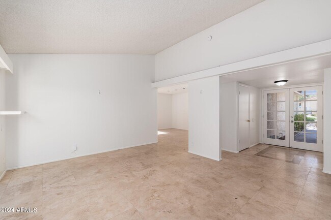 Building Photo - 950 E Lobster Trap Ln