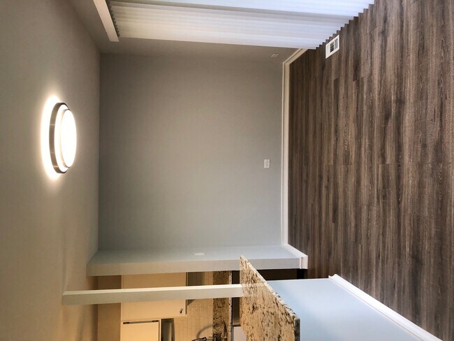 Building Photo - 2900 Northampton Dr