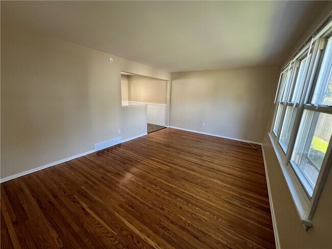 Foto del edificio - 1165 Whitney Road East