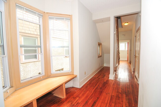 Foto del edificio - 1015 13th Ave SE