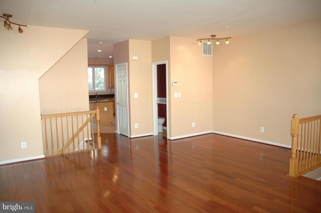 Building Photo - 2504 Woodrow Wilson Dr