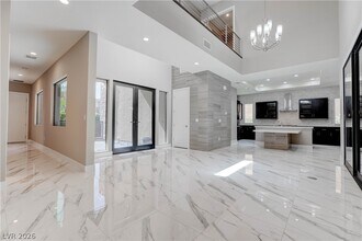 Building Photo - 86 Pristine Glen St