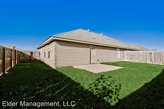 Building Photo - 3 br, 2 bath Apartment - 4200-1 Broadstone