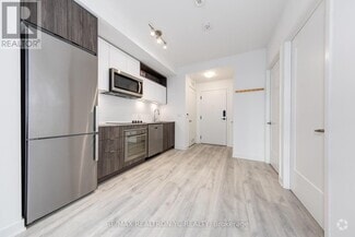 Building Photo - 121-121 Lower Sherbourne St