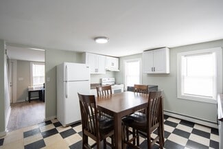 Building Photo - 36 Farm St