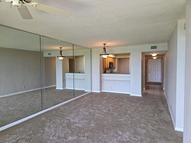 Building Photo - 5801 Bahia Del Mar Cir