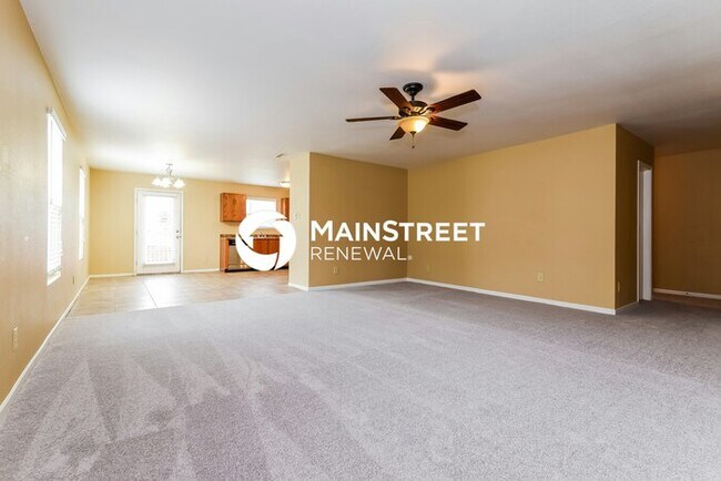 Foto del edificio - 3 Bedroom Pet-Friendly Home in Indianapolis, IN with Main Street Renewal