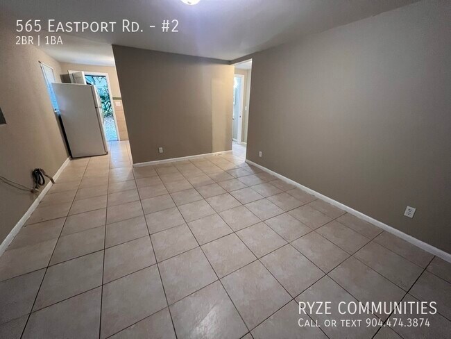 Foto del edificio - 565 Eastport Rd. #2 | Ground Floor