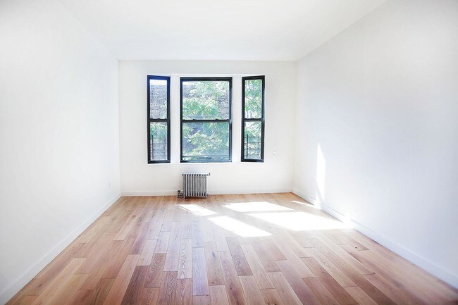 Foto del edificio - 3621-3629 Broadway