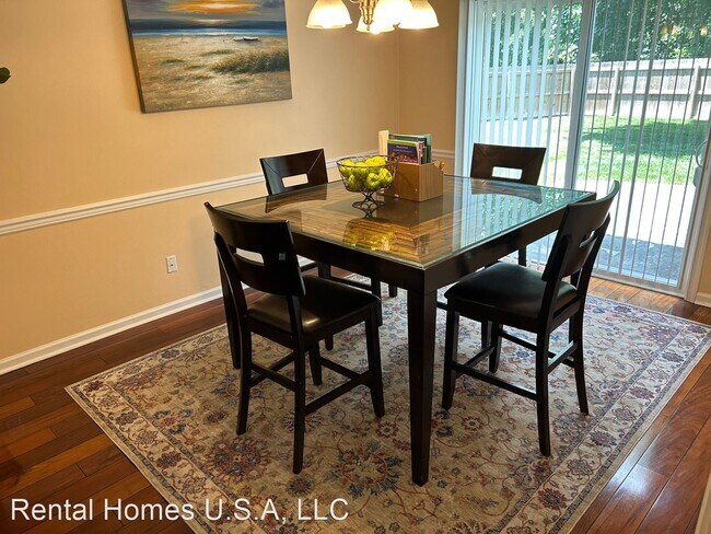 Foto del edificio - 4 br, 2.5 bath House - 1004 Melton Court