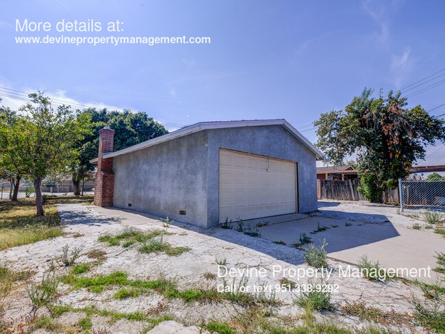 Building Photo - 605 N Pepper Ave
