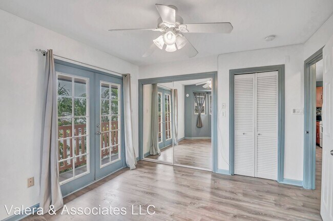 Building Photo - 2 br, 1 bath House - 94-231 Kahuamo Place #B