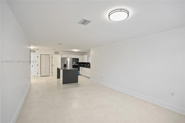Foto del edificio - 5821 NW 30th Ave