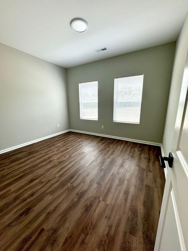 Building Photo - 102 Sidewinder Dr