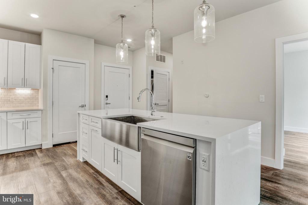 Foto principal - 1761 Old Meadow Rd