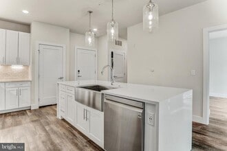 Building Photo - 1761 Old Meadow Rd Building Photo - 1761 Old Meadow Rd