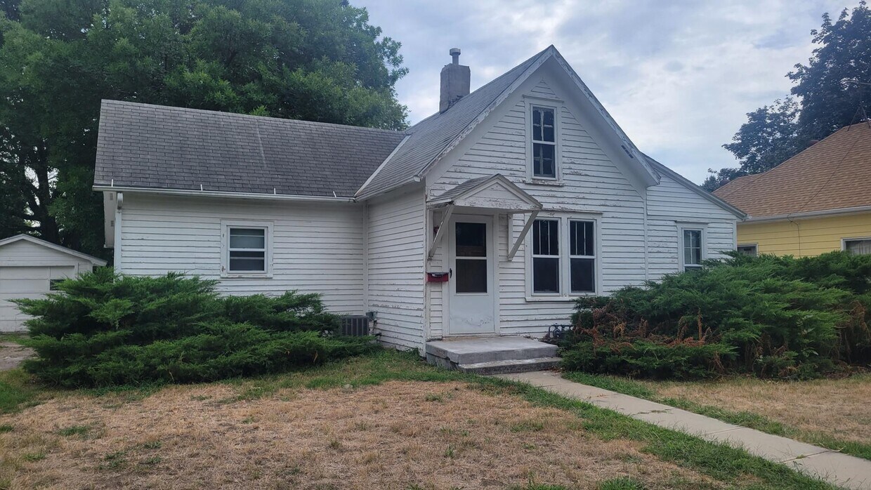 1105 Hayes Ave, Norfolk, NE 68701 House Rental in Norfolk, NE