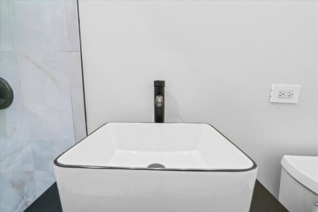 Foto del edificio - 1904 S Loomis St