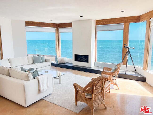 Foto del edificio - 24150 Malibu Rd