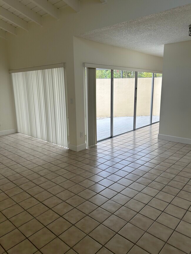 Building Photo - 2758 Foxfire Ct