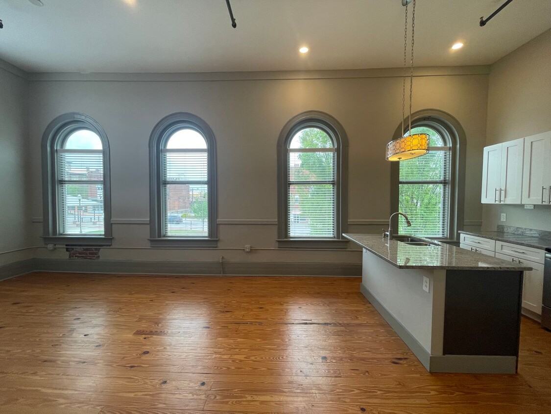 Foto principal - Large Downtown Studio Loft - Parking Inclu...