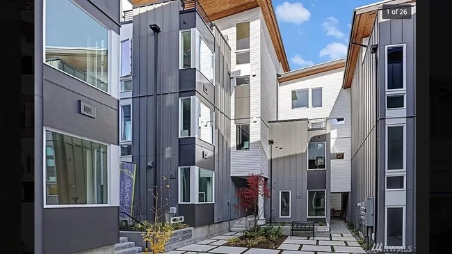 Building Photo - 3070 SW Avalon Way