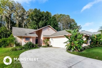 Building Photo - 812 Crestridge Dr