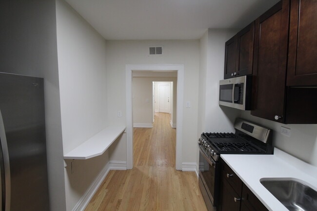 Foto del edificio - 6307 N Mozart St