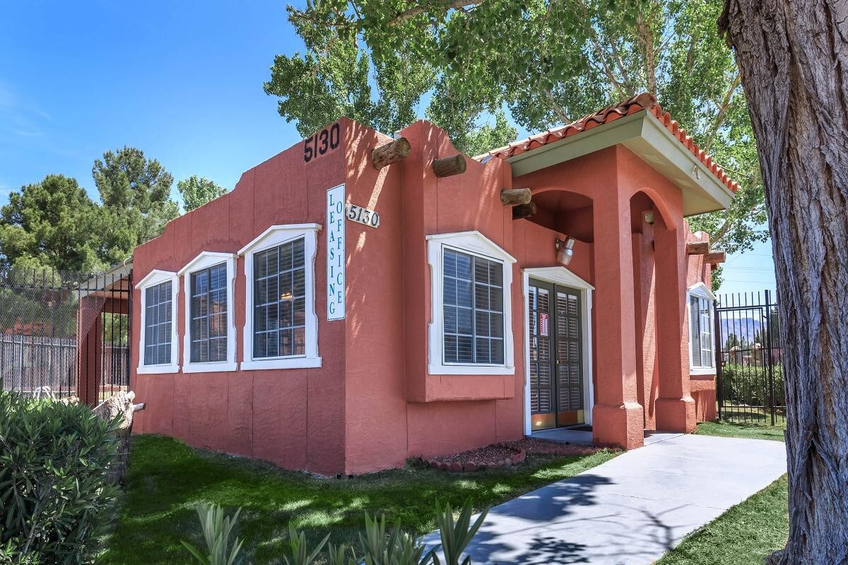 El Pavon Apartments El Paso, TX