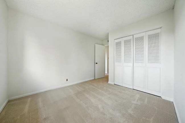 Building Photo - 1264 Bouret Dr