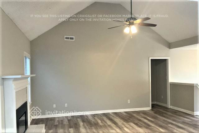 Foto del edificio - 10891 Knotty Pine Pl